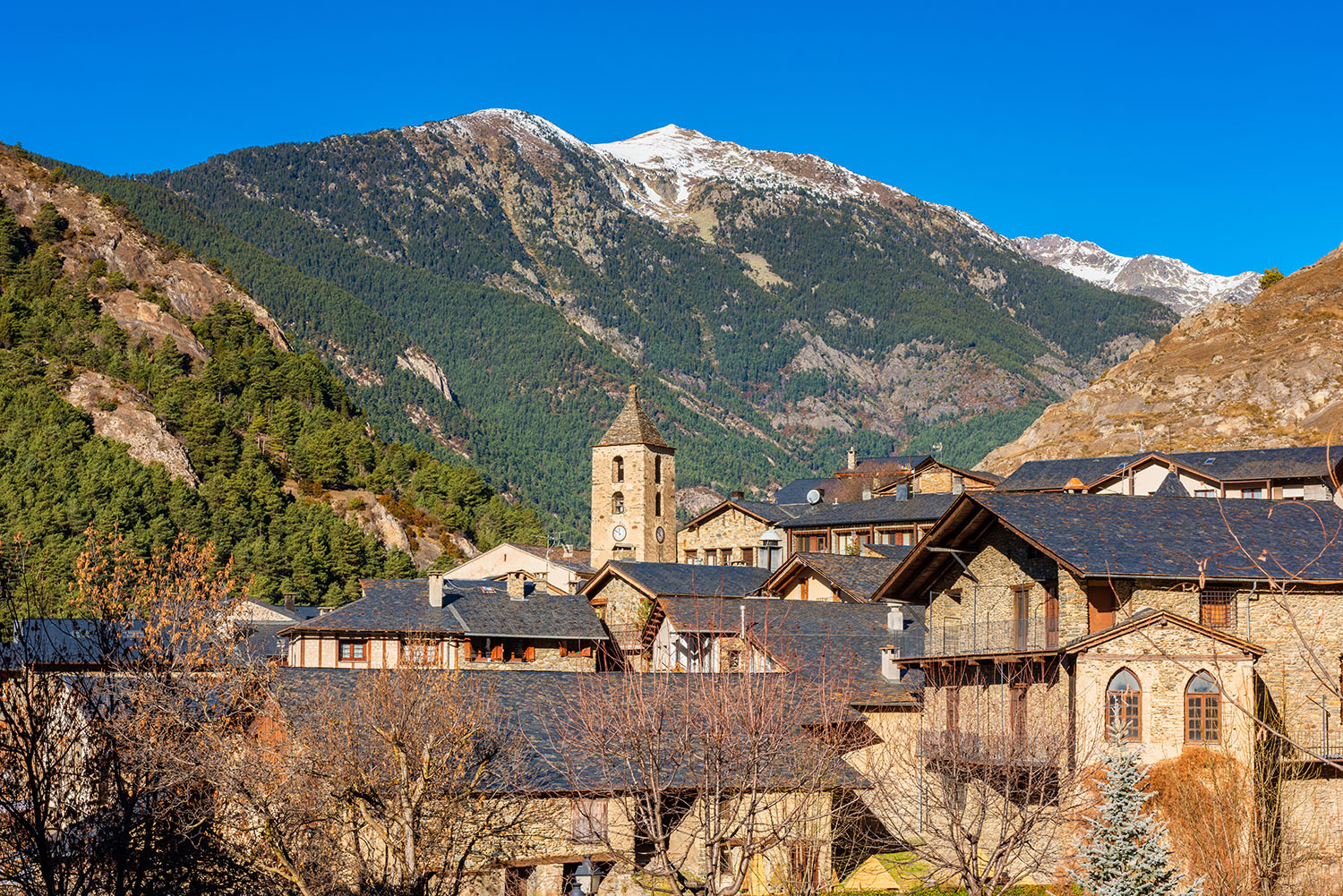 Gestoria la peguera - andorre - photo du paysage d'andorre ou il y fait bon vivre