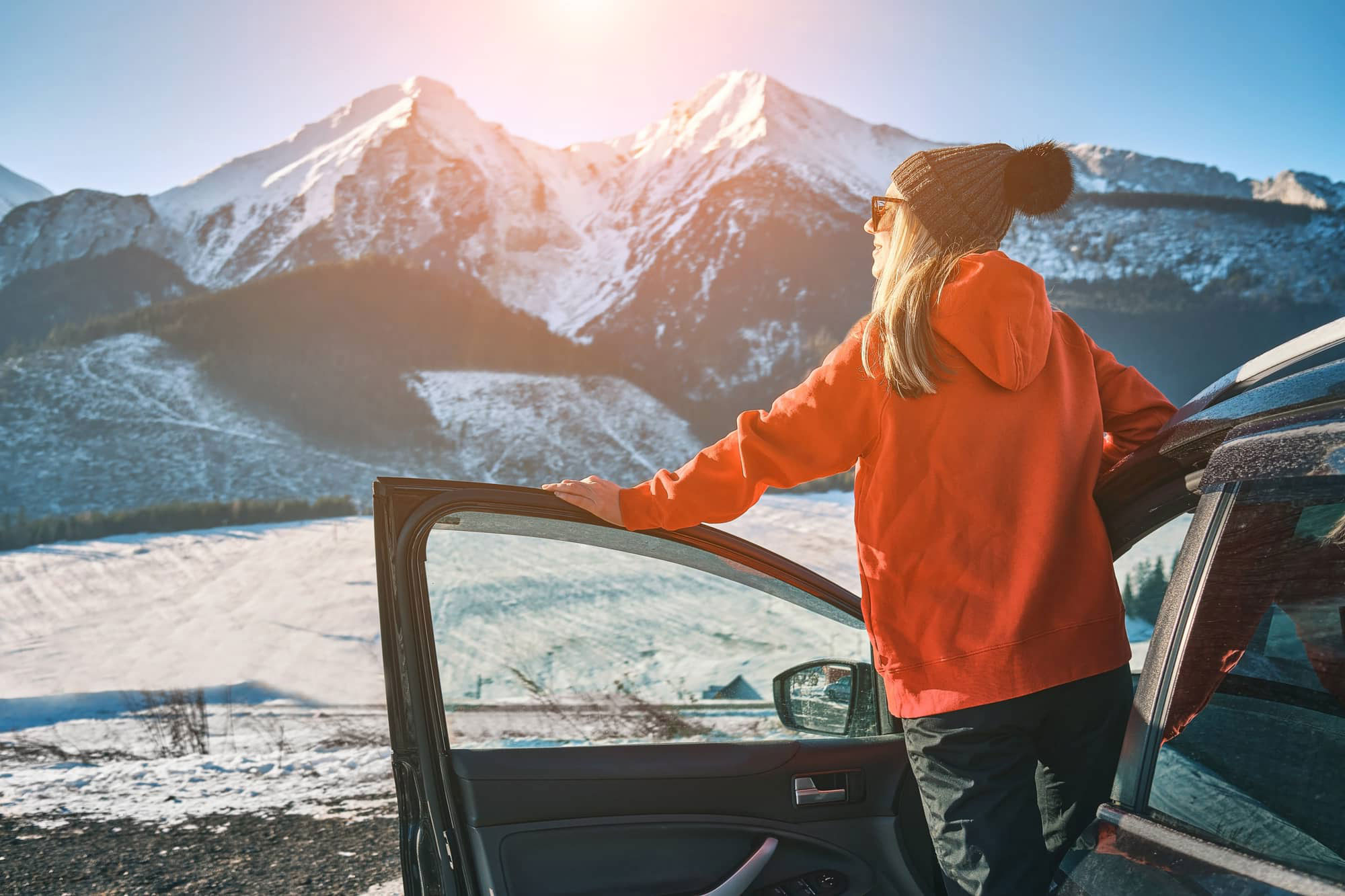 Gestoria la peguera - expatriation en andorre - vue sur montagne enneigée